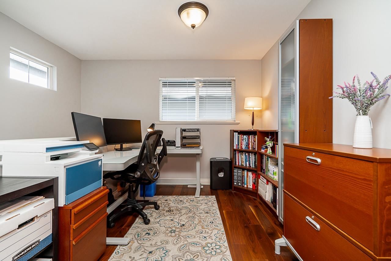 Listing Image 23