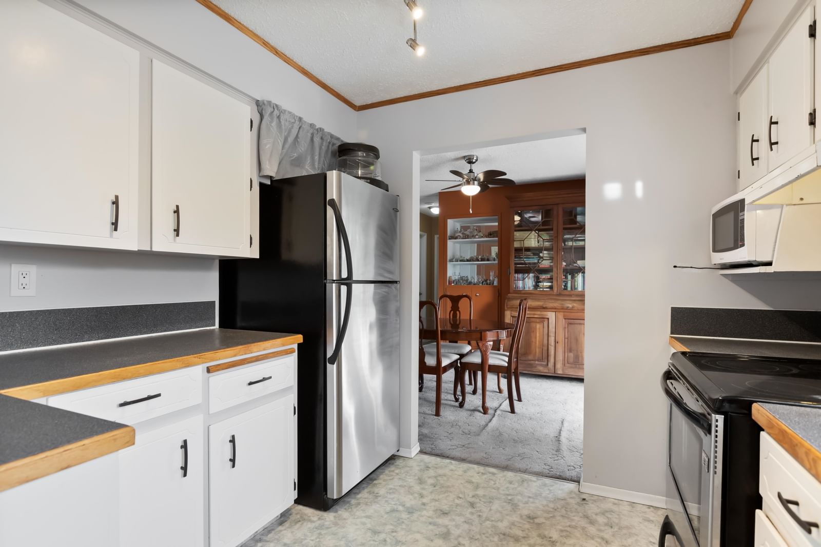 Listing Image 13