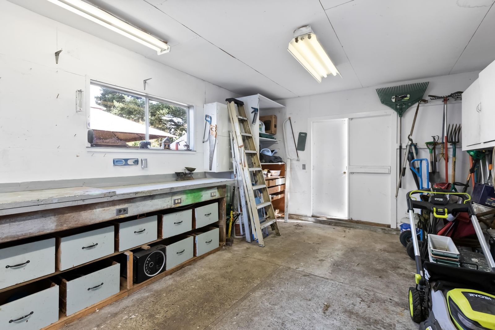 Listing Image 29