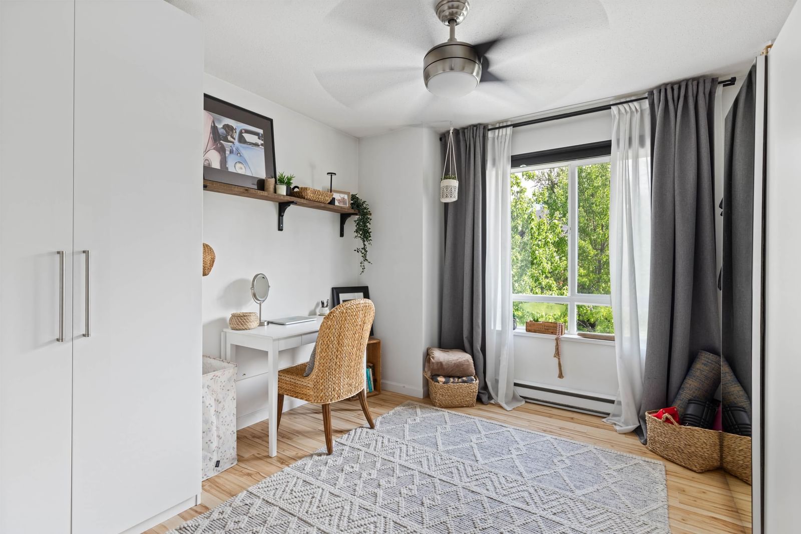 Listing Image 21