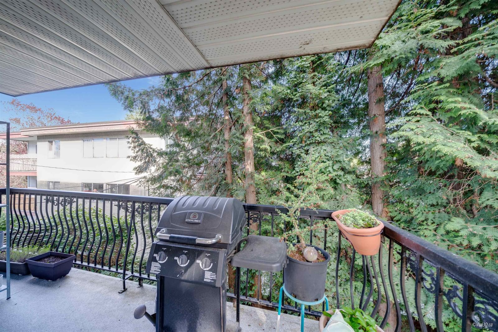 Listing Image 14