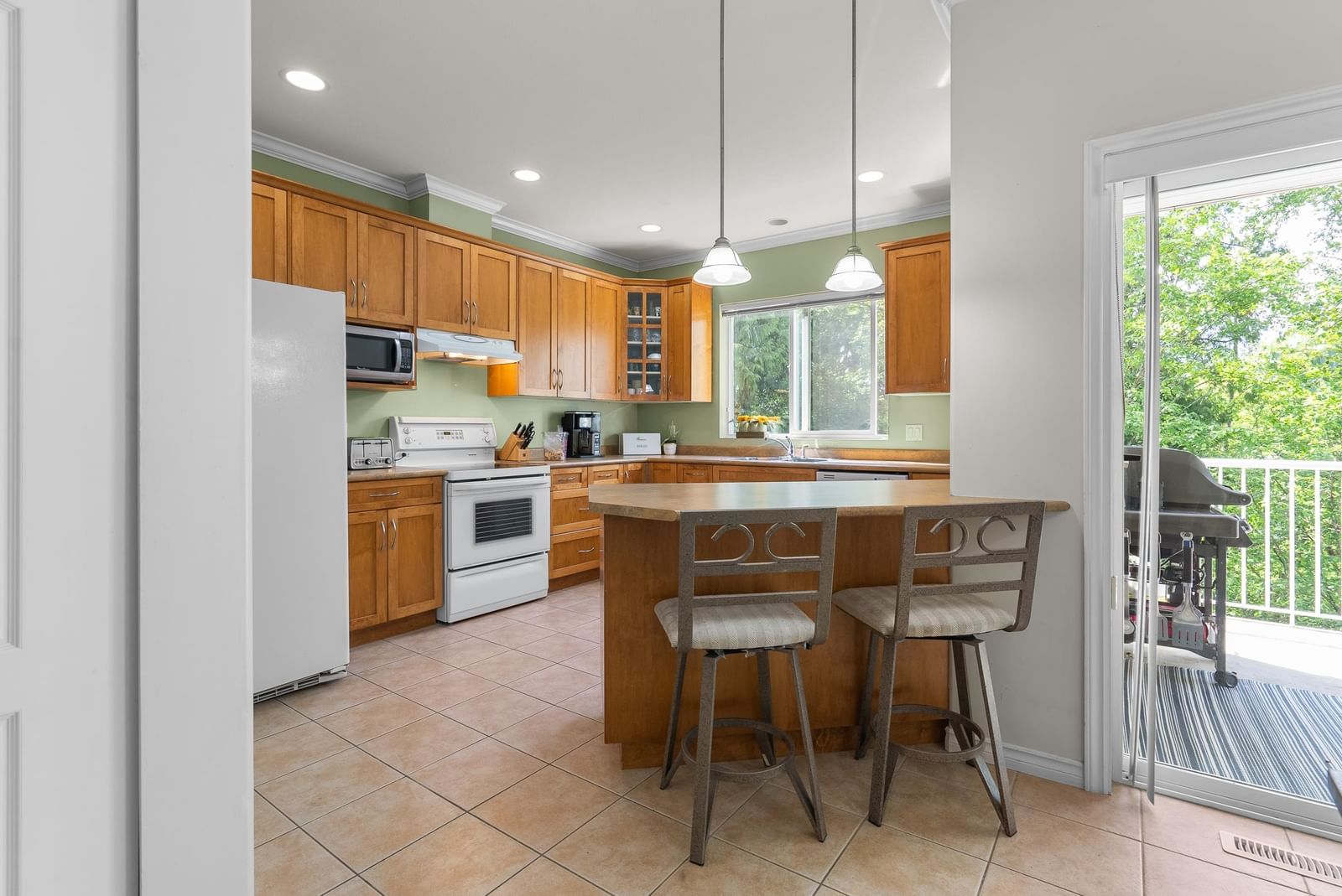 Listing Image 11