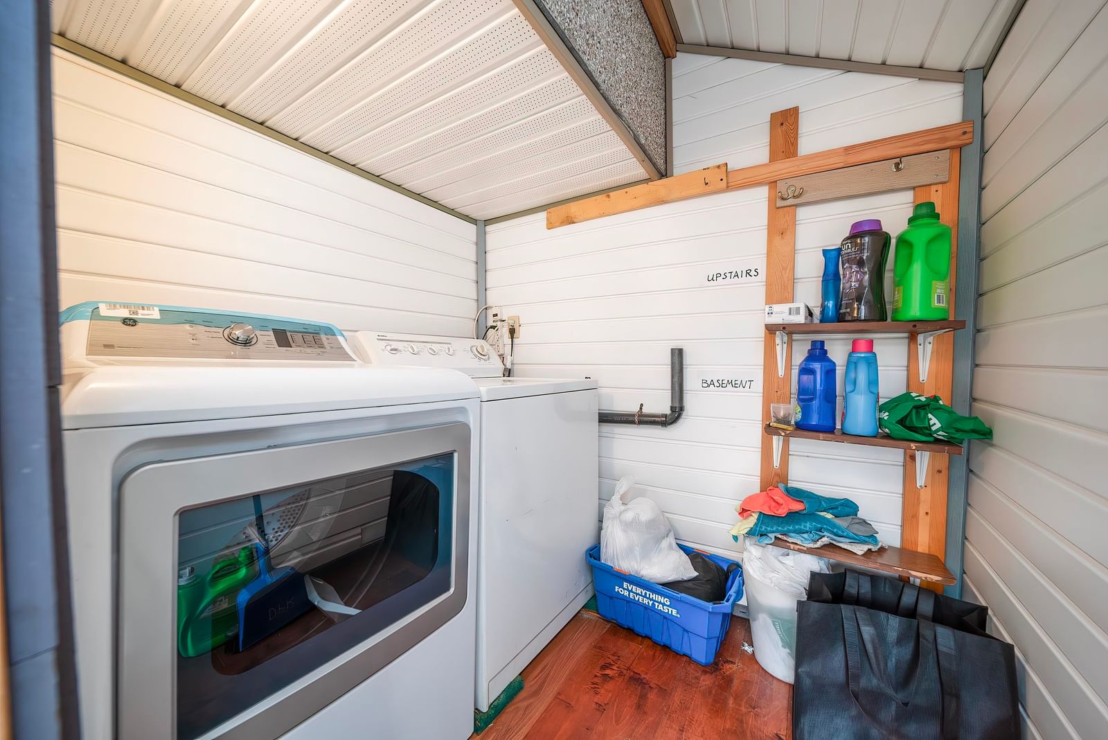 Listing Image 14