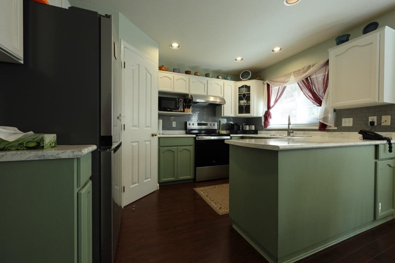 Listing Image 9