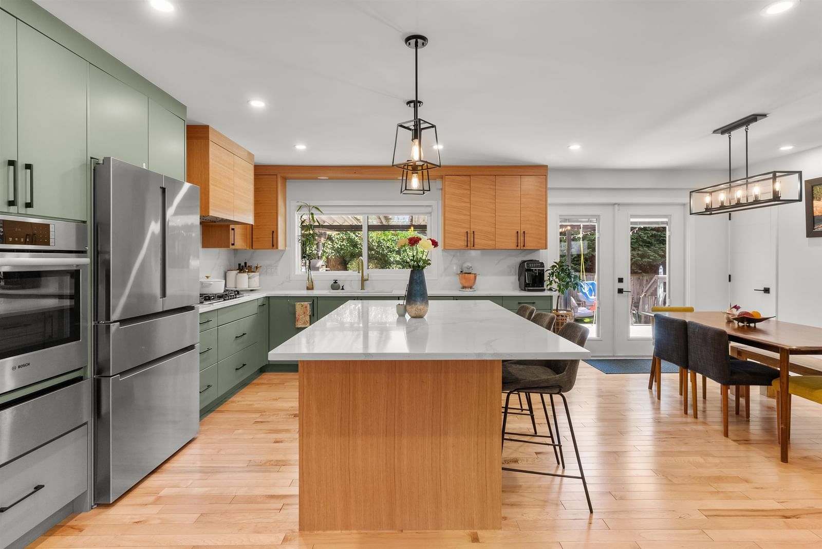 Listing Image 9