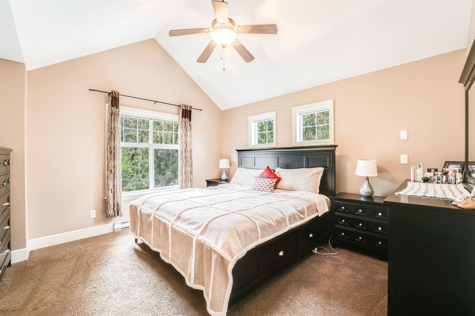 Listing Image 26