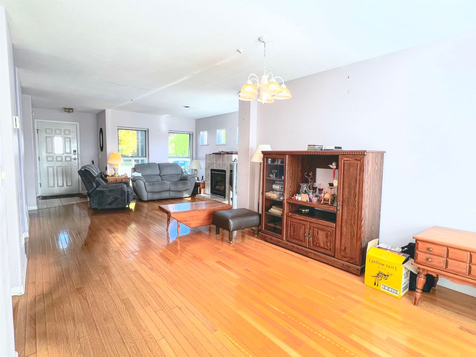 Listing Image 6