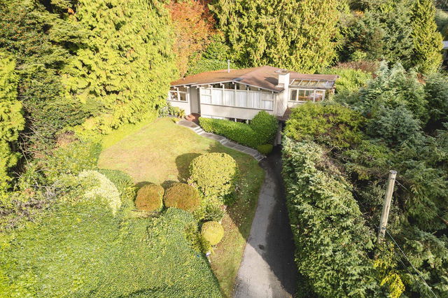 755 Anderson Crescent