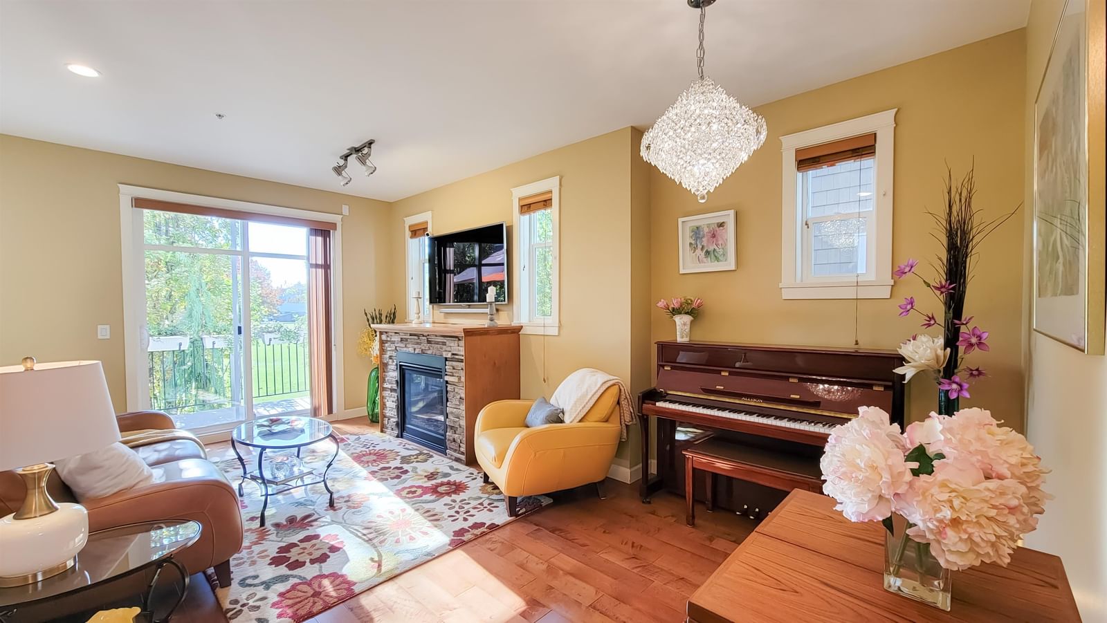 Listing Image 9