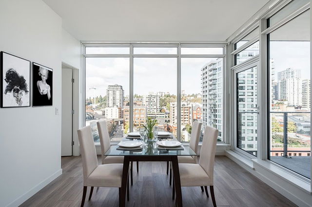 904 - 680 Quayside Drive