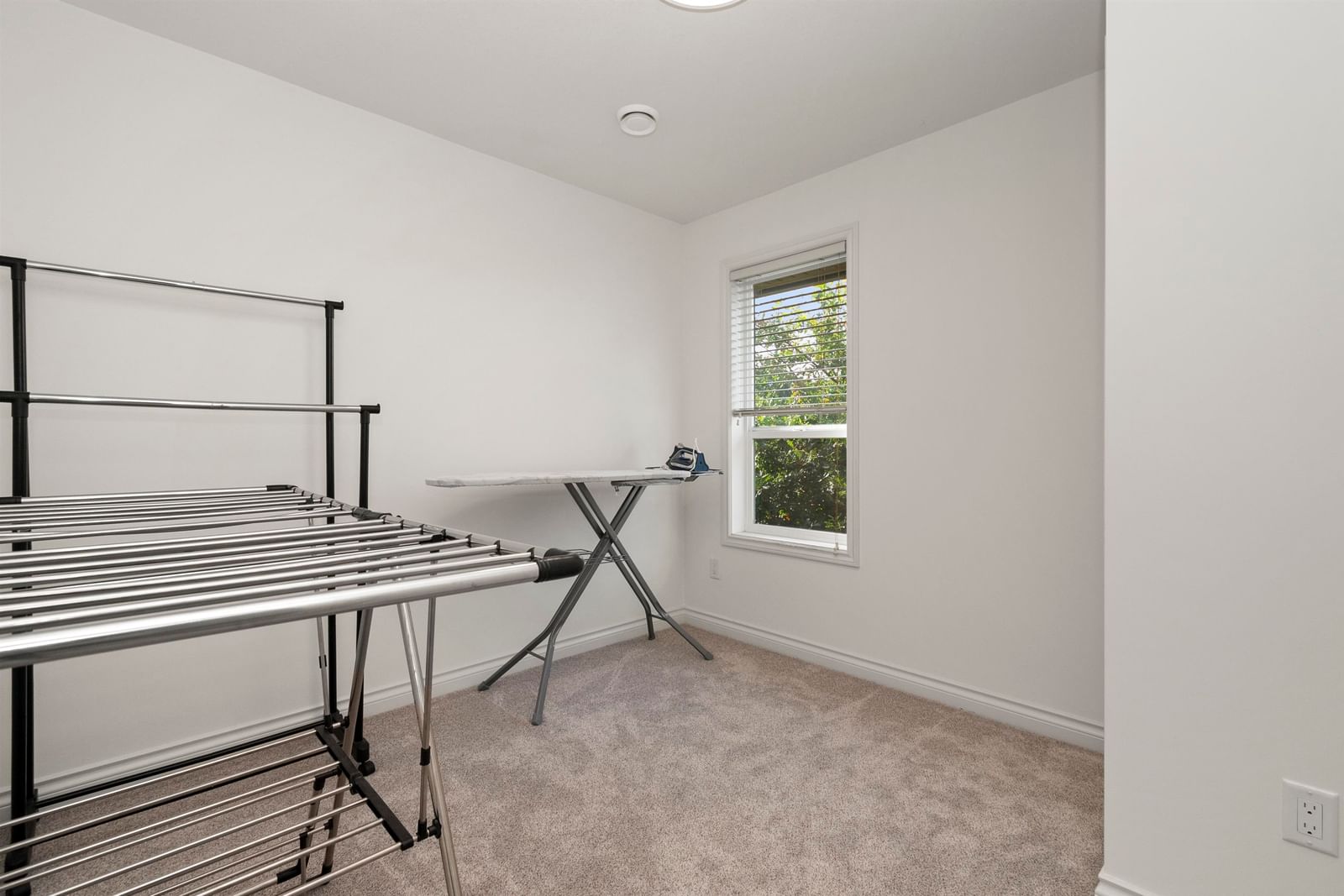 Listing Image 26