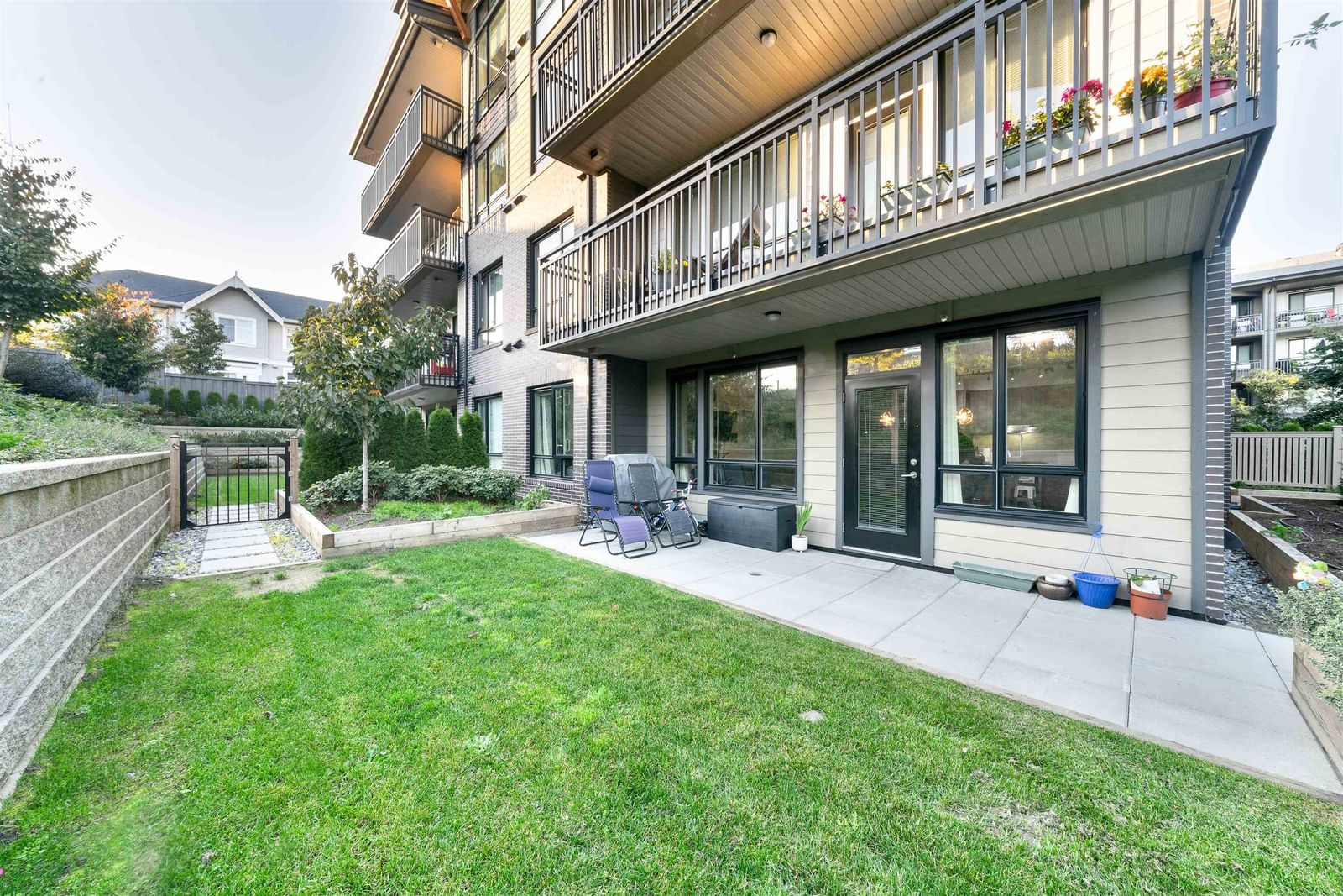 Listing Image 12