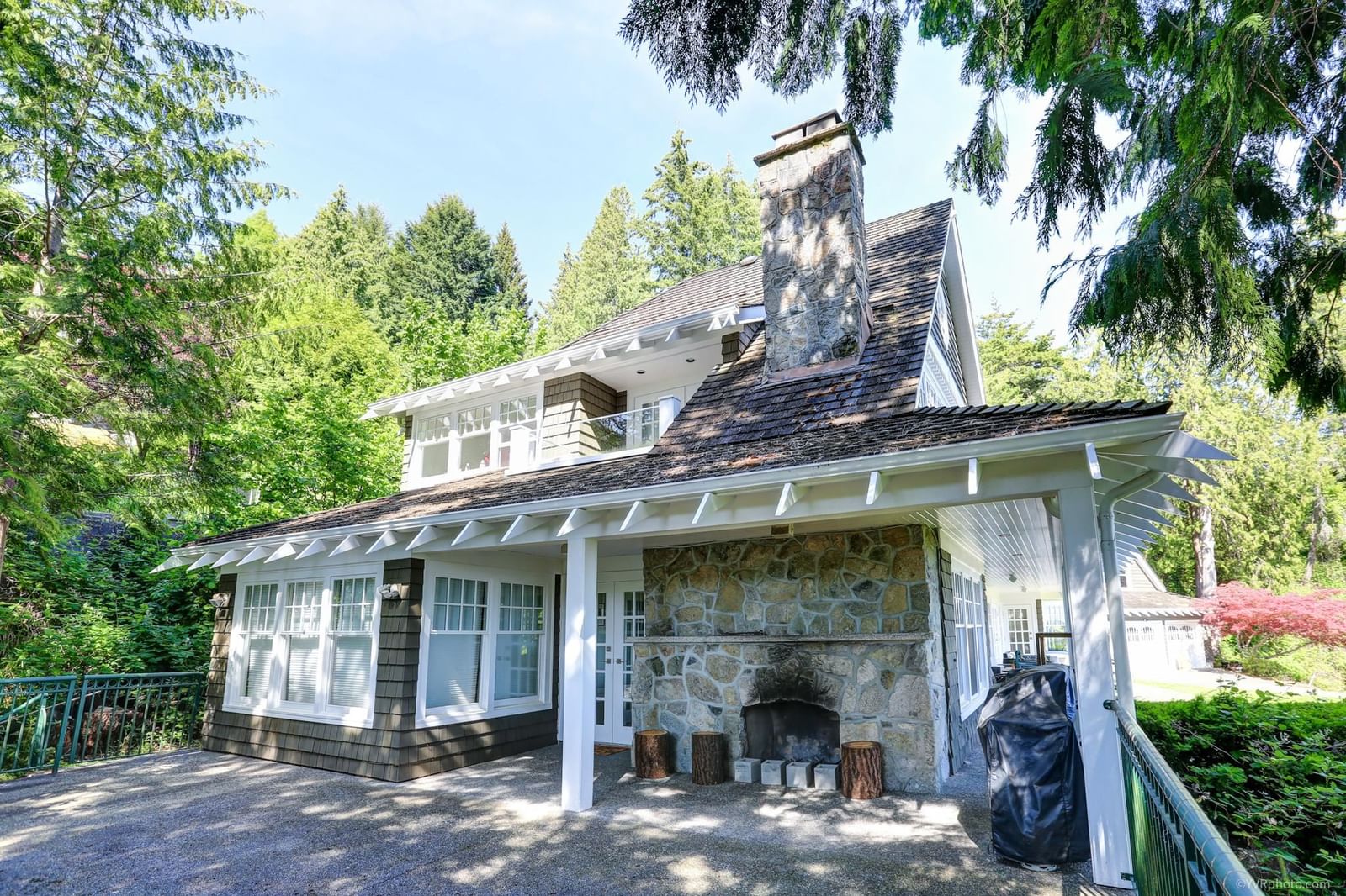 Listing Image 11