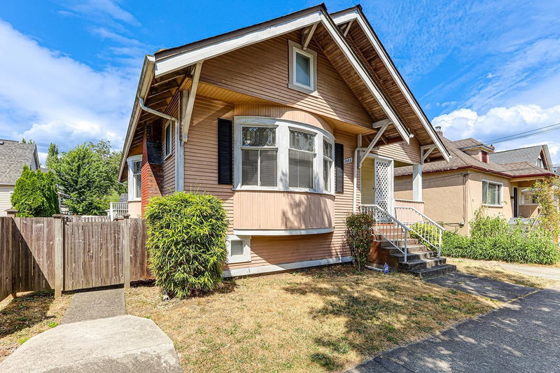 1925 Adanac Street, Vancouver, V5L 2E5 | Image 2
