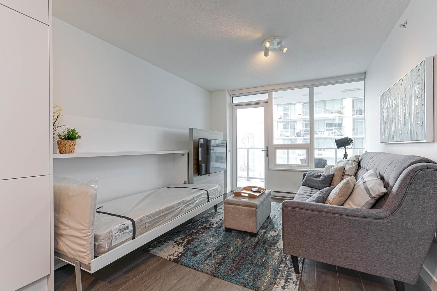 Listing Image 12