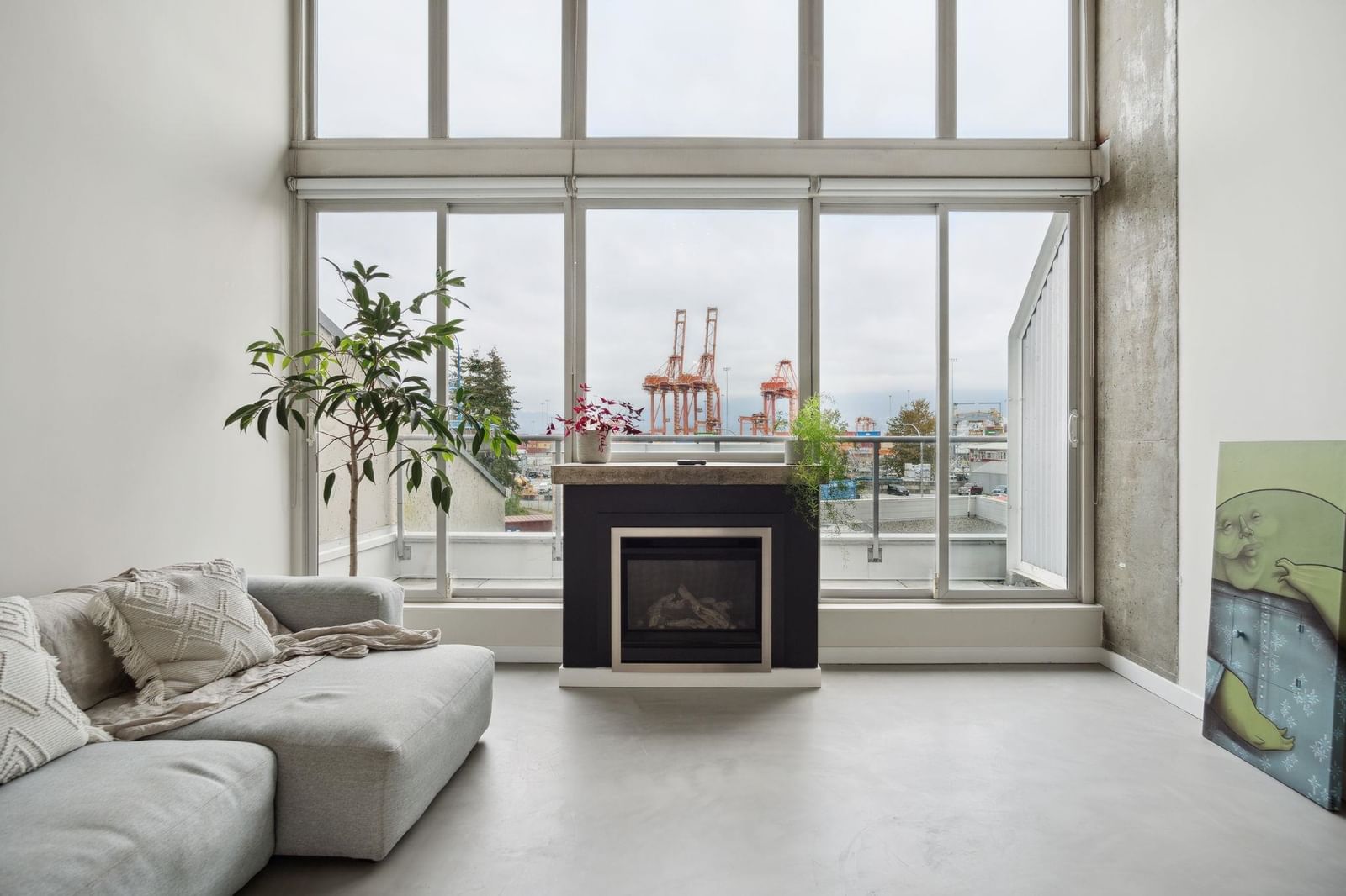 Listing Image 5