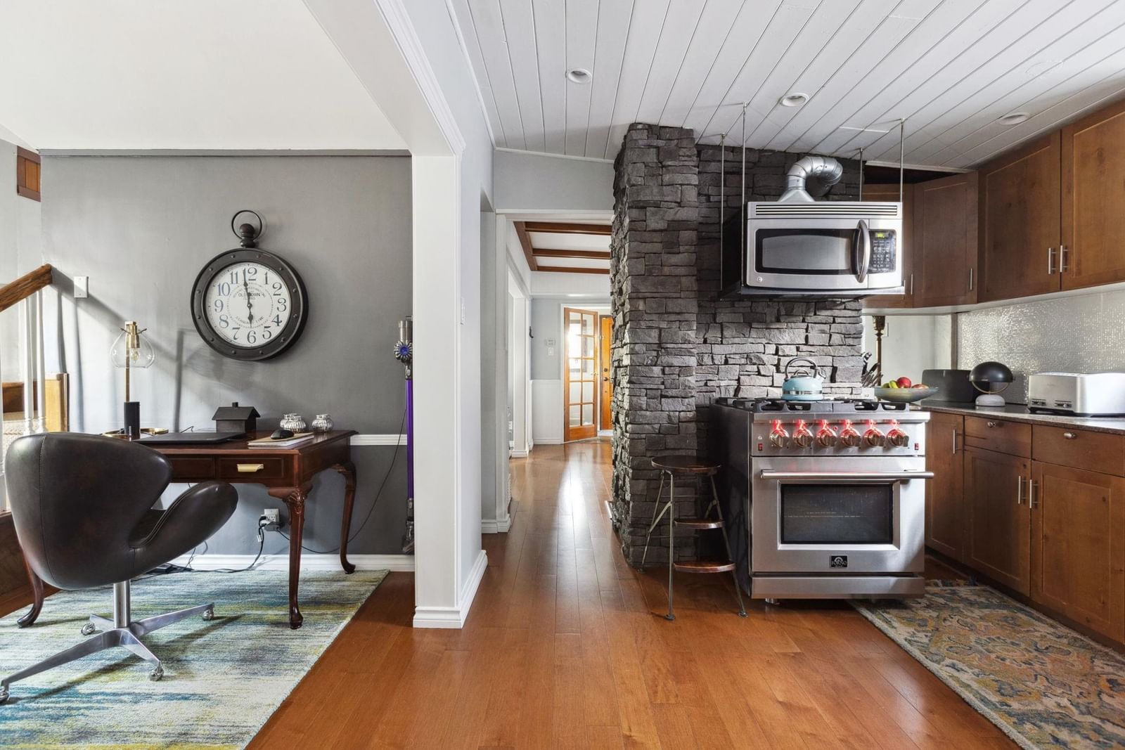 Listing Image 13