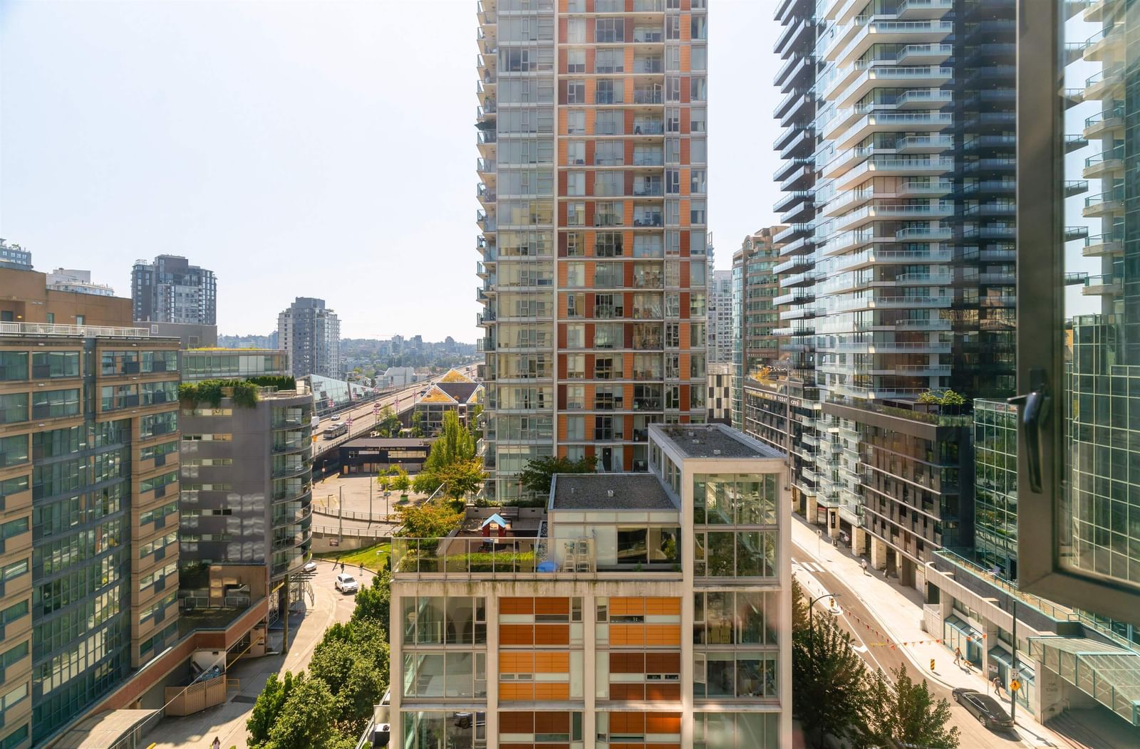 Listing Image 11