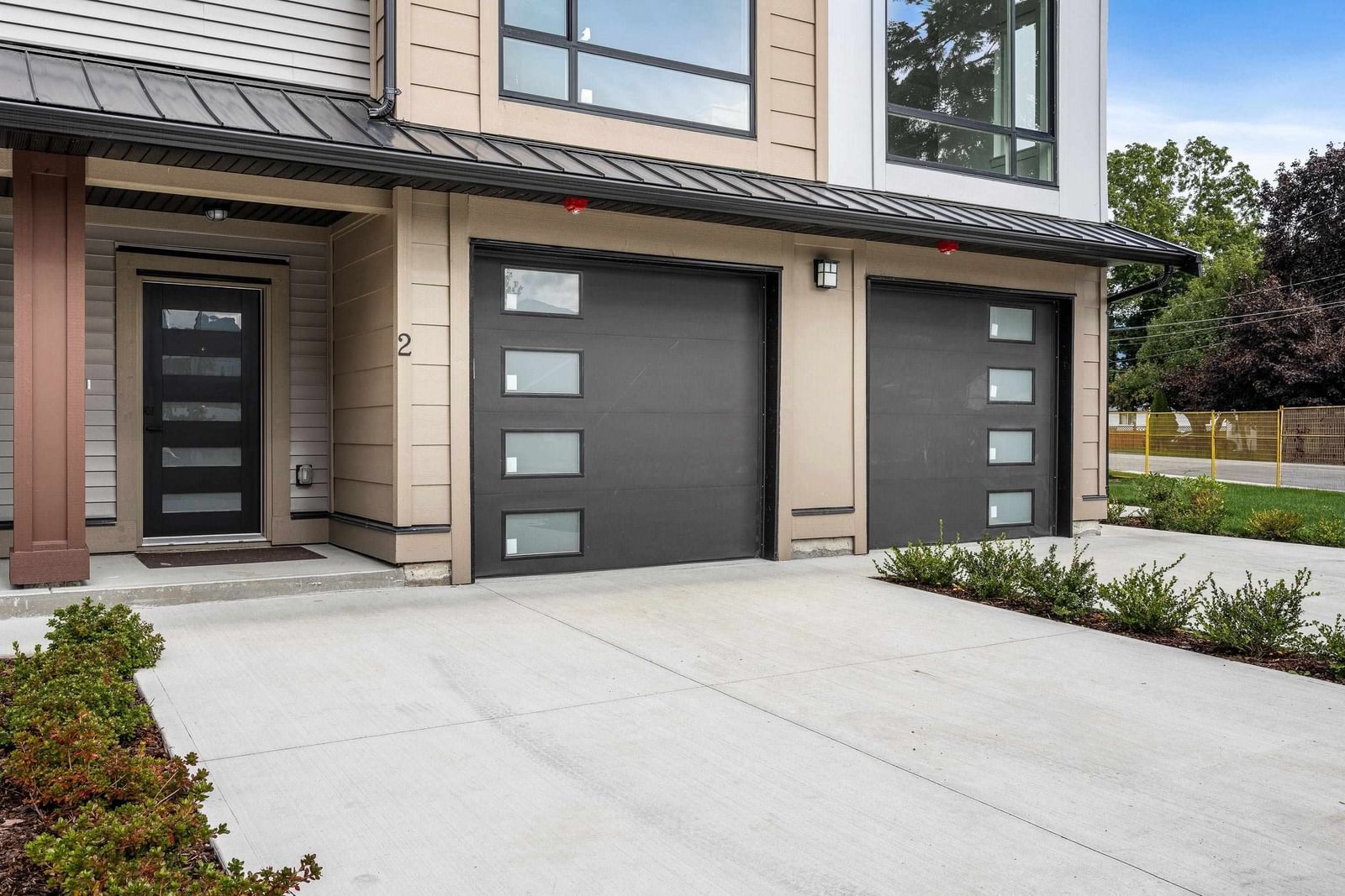 Listing Image 8