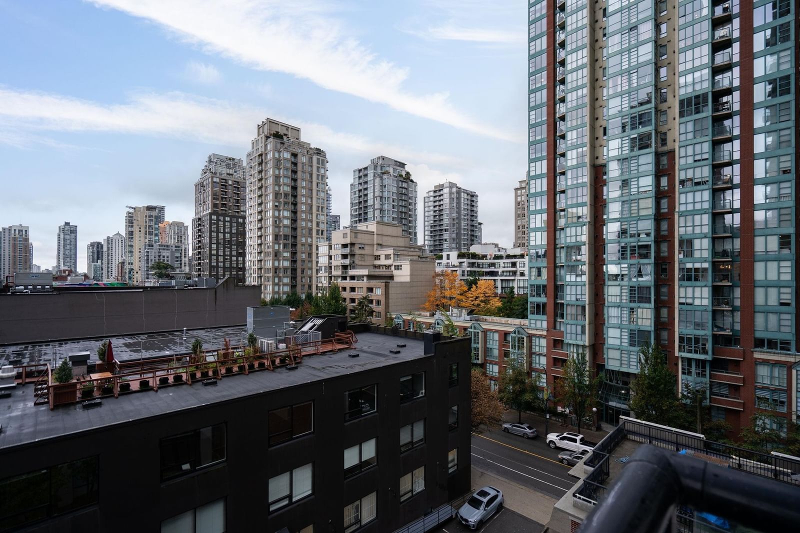 Listing Image 12