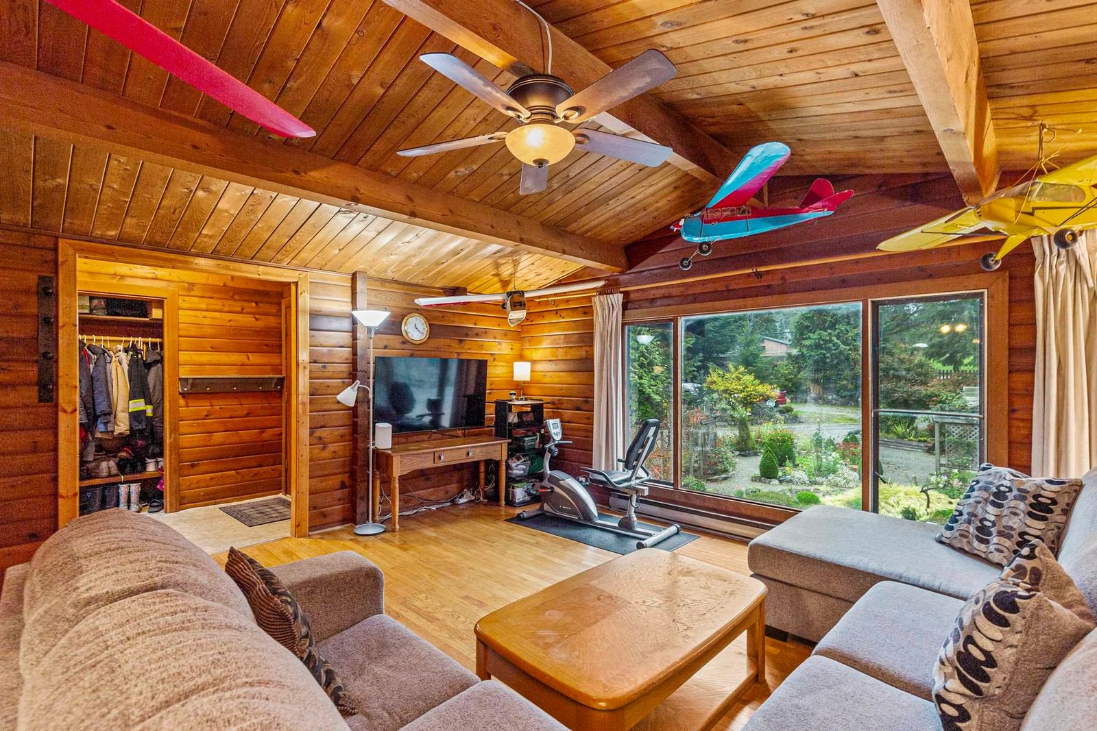 Listing Image 10