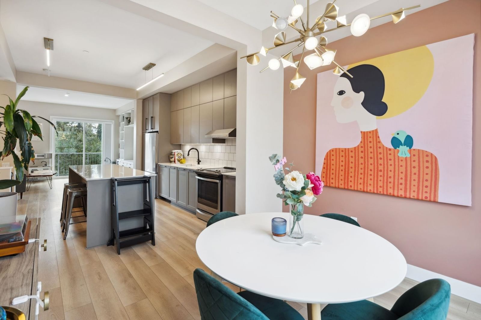 Listing Image 13