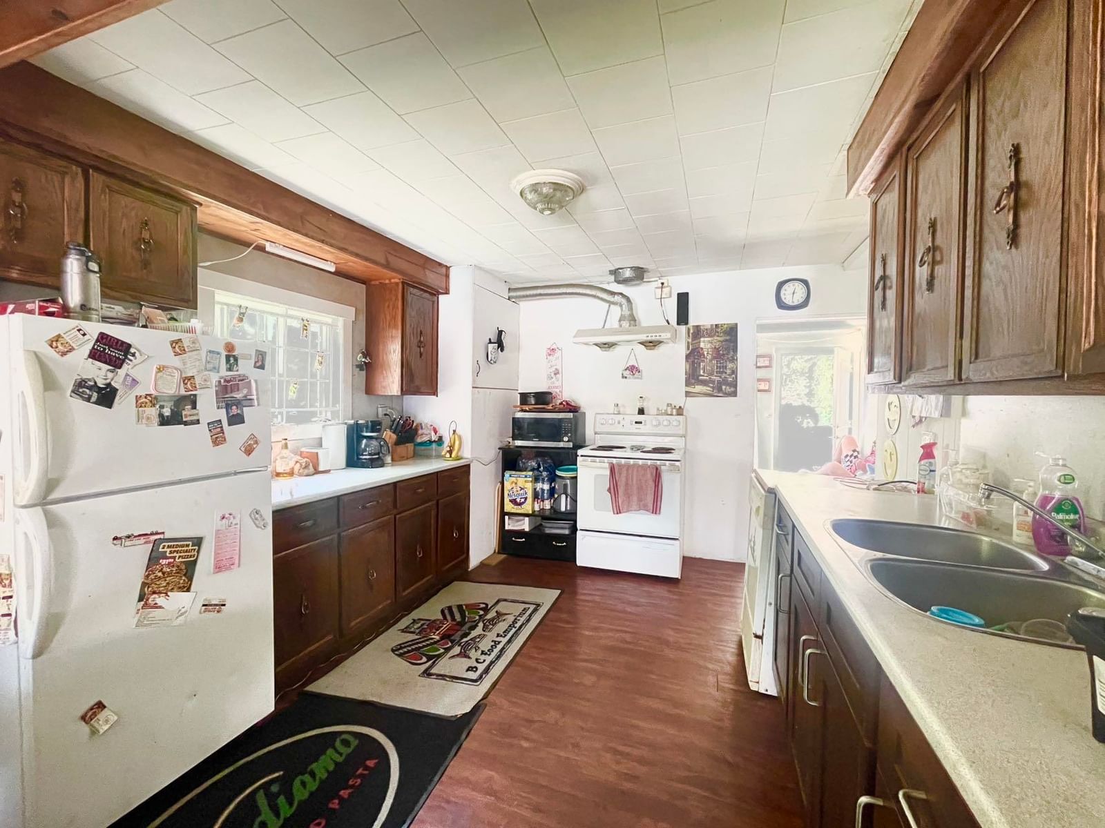 Listing Image 12