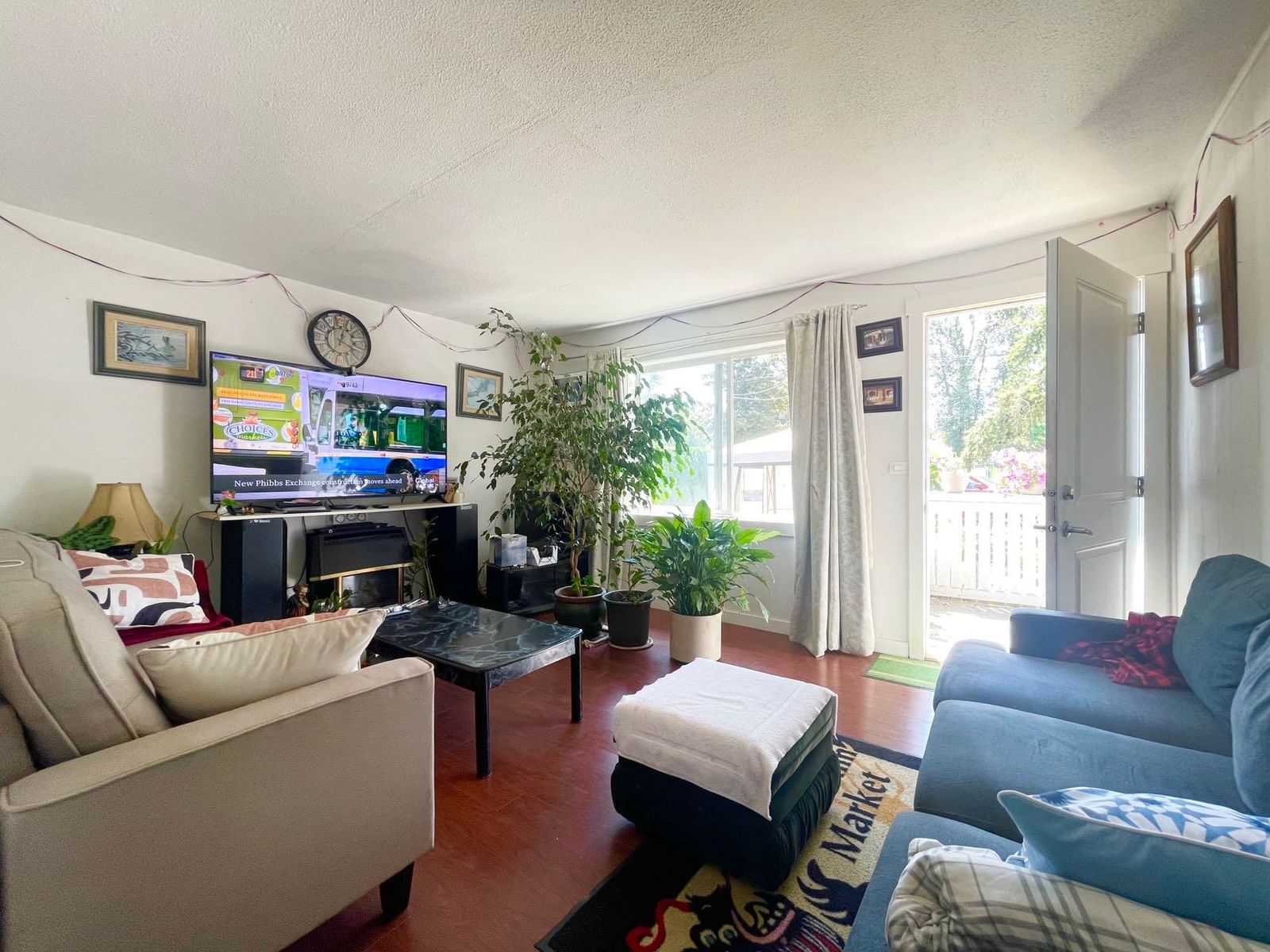 Listing Image 8