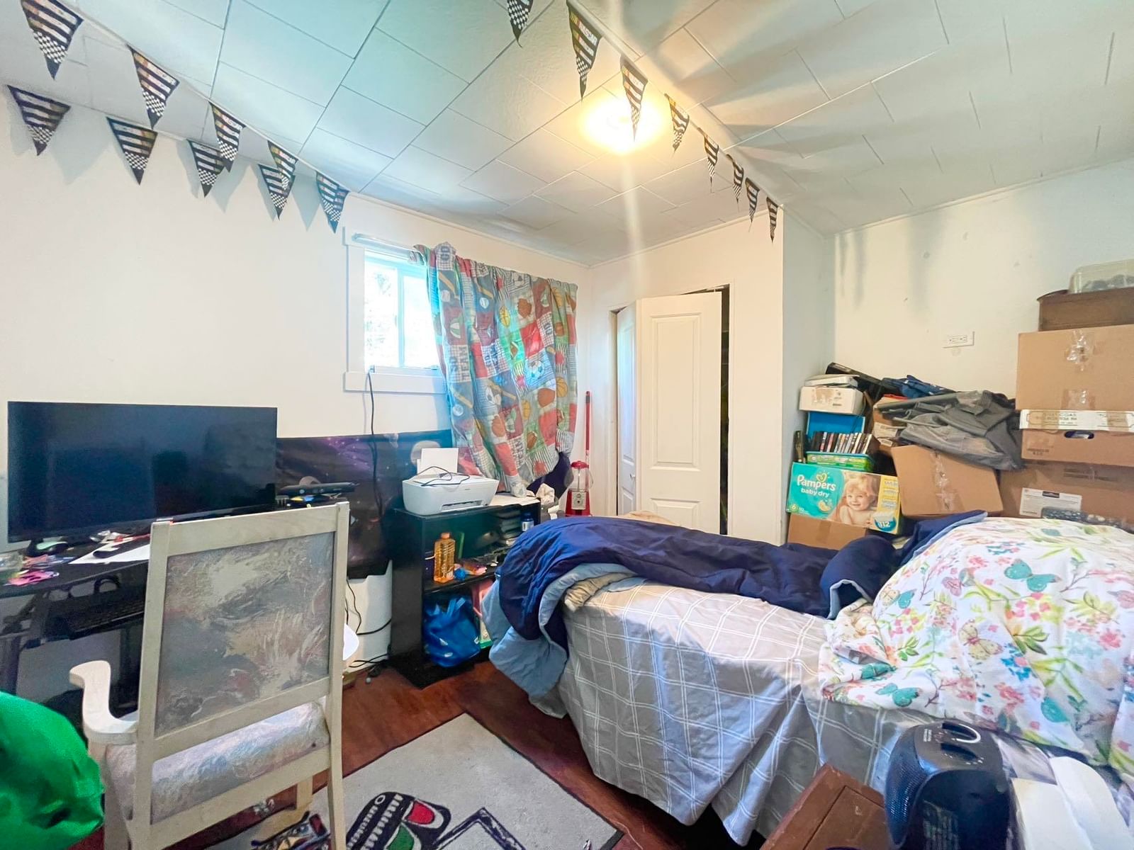 Listing Image 9
