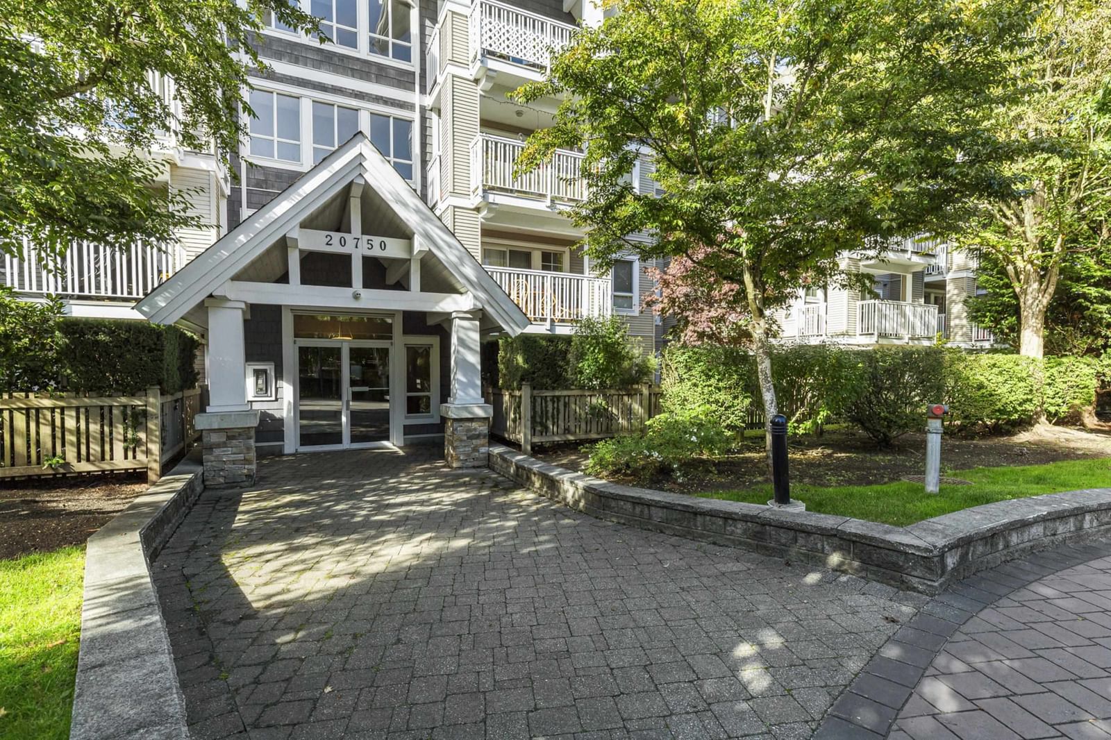 Listing Image 8