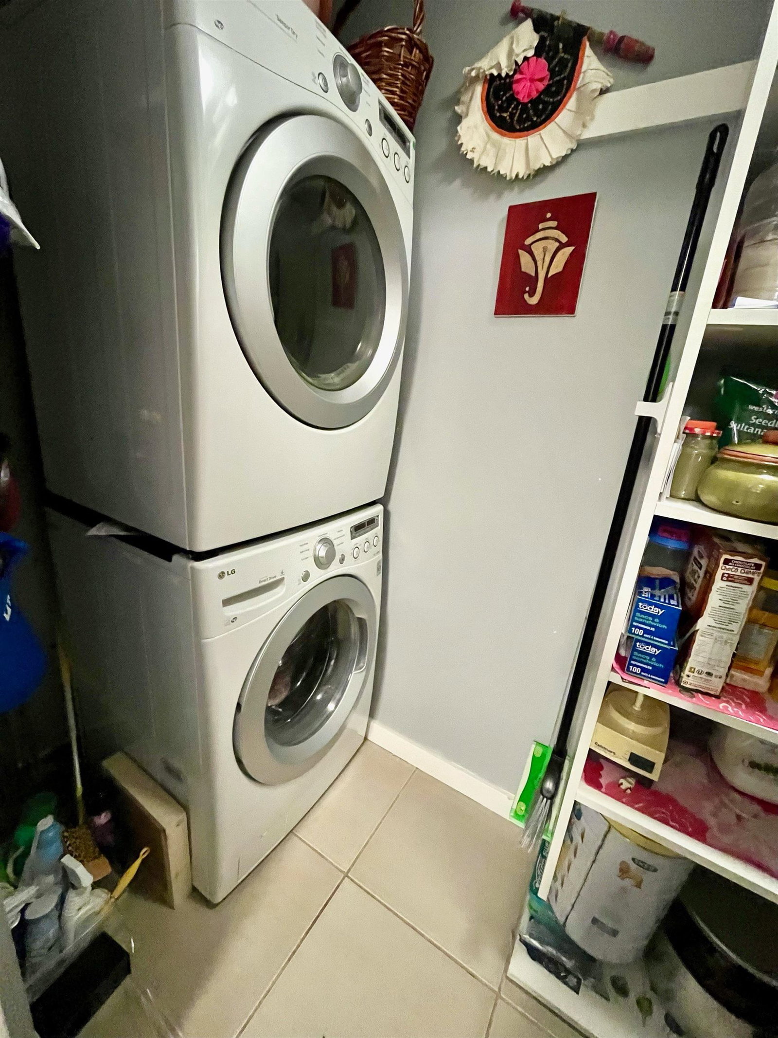 Listing Image 8