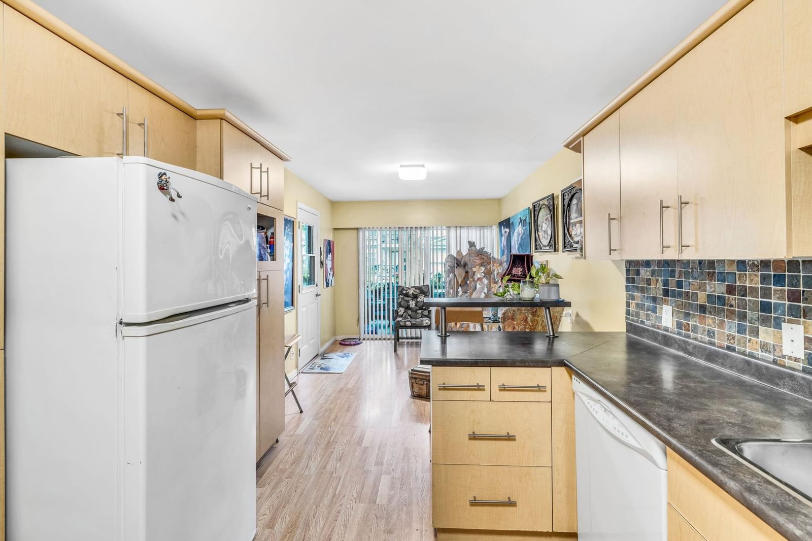 Listing Image 18