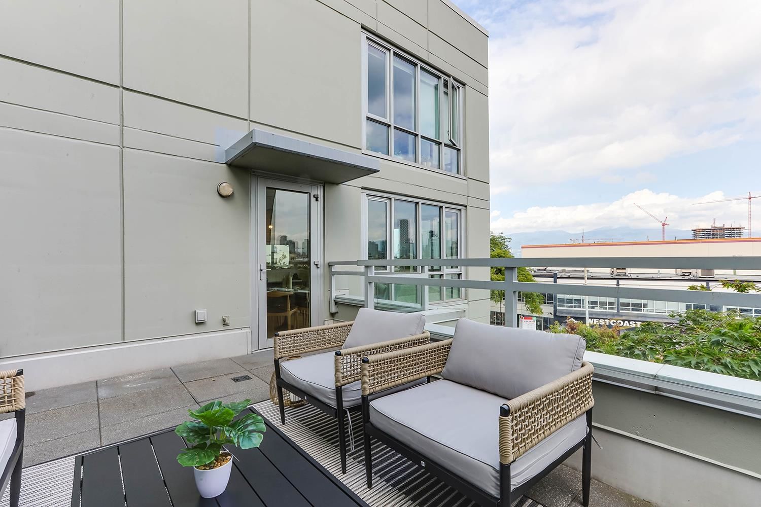 Listing Image 29