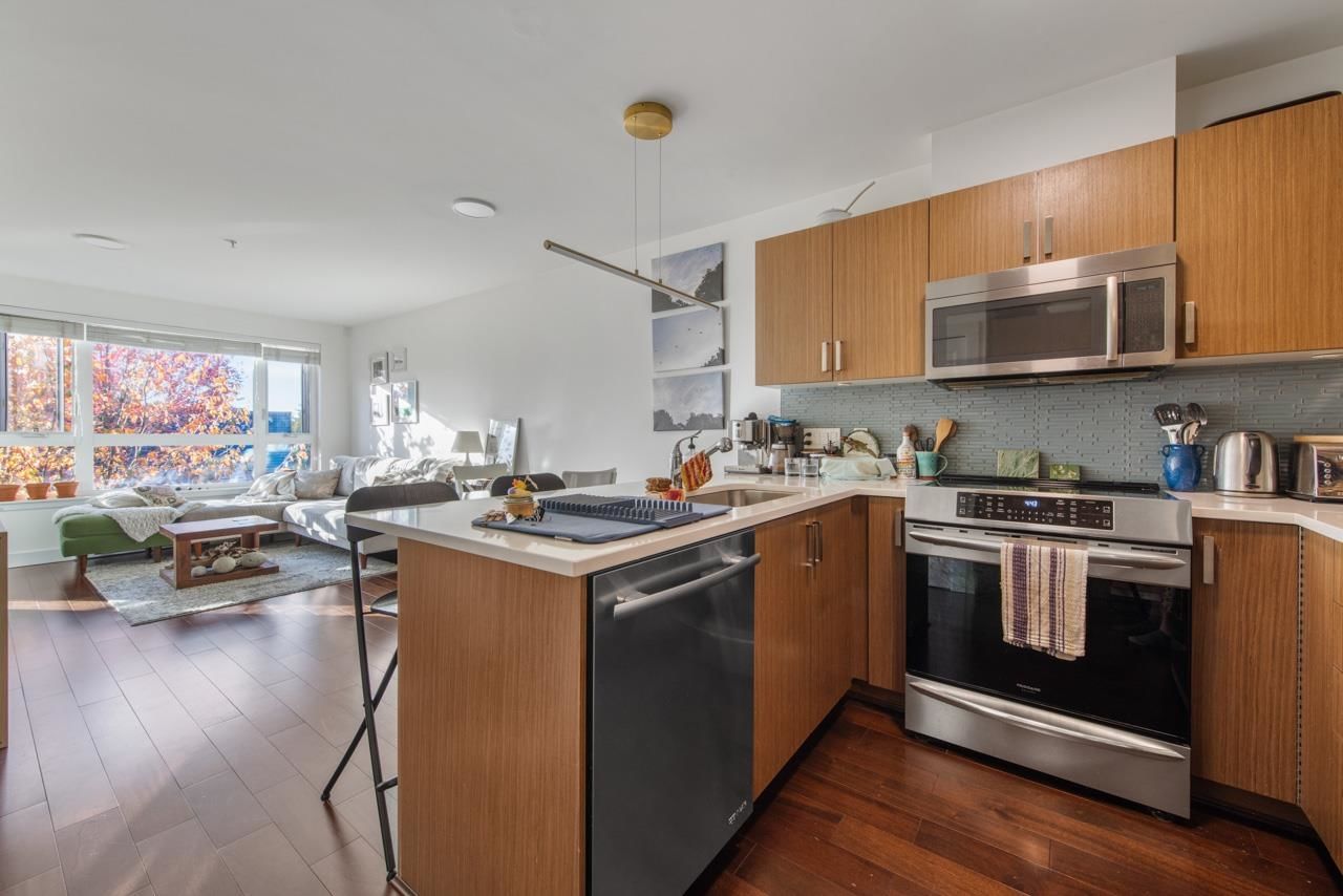 Listing Image 10