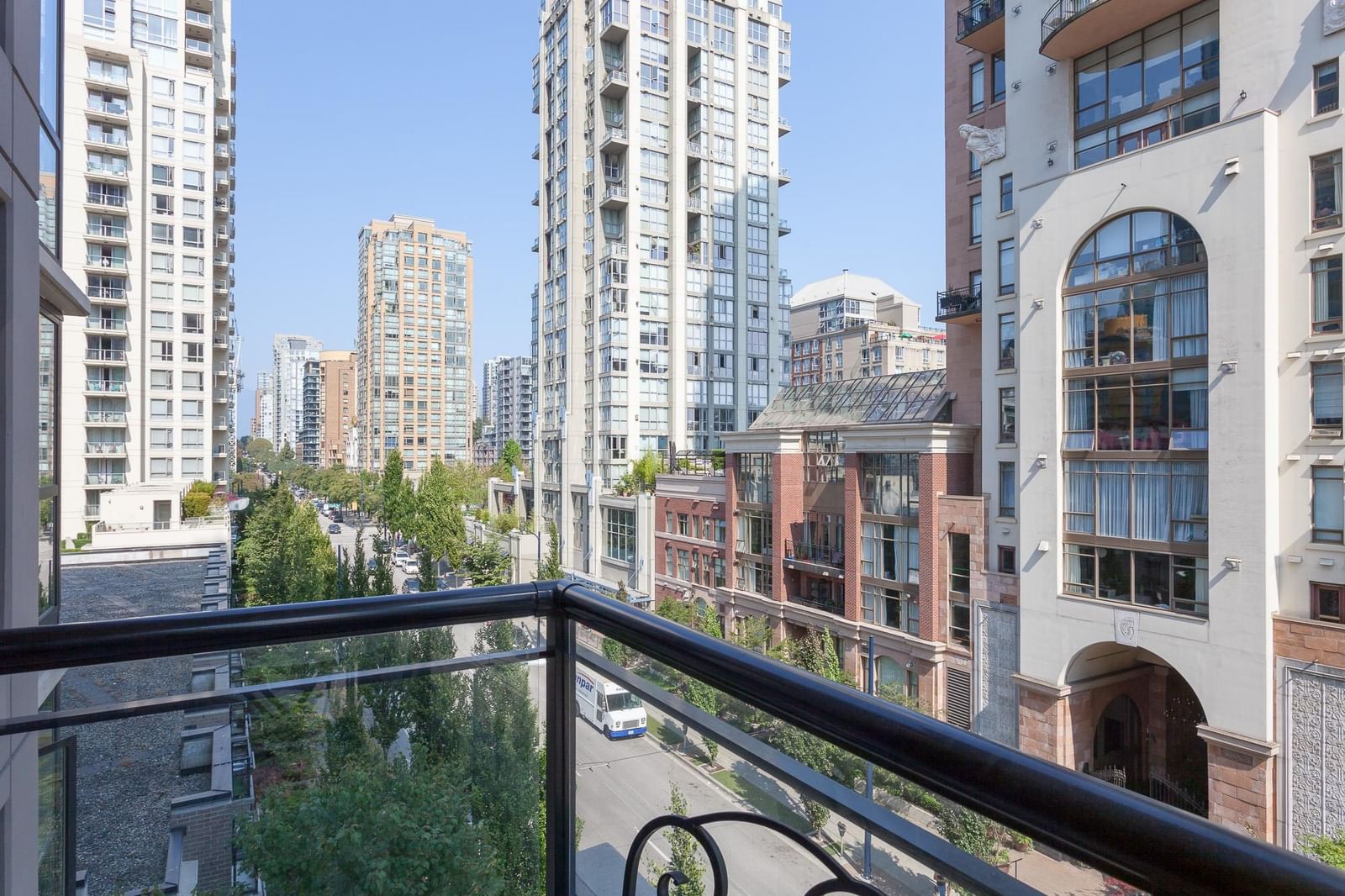 Listing Image 10