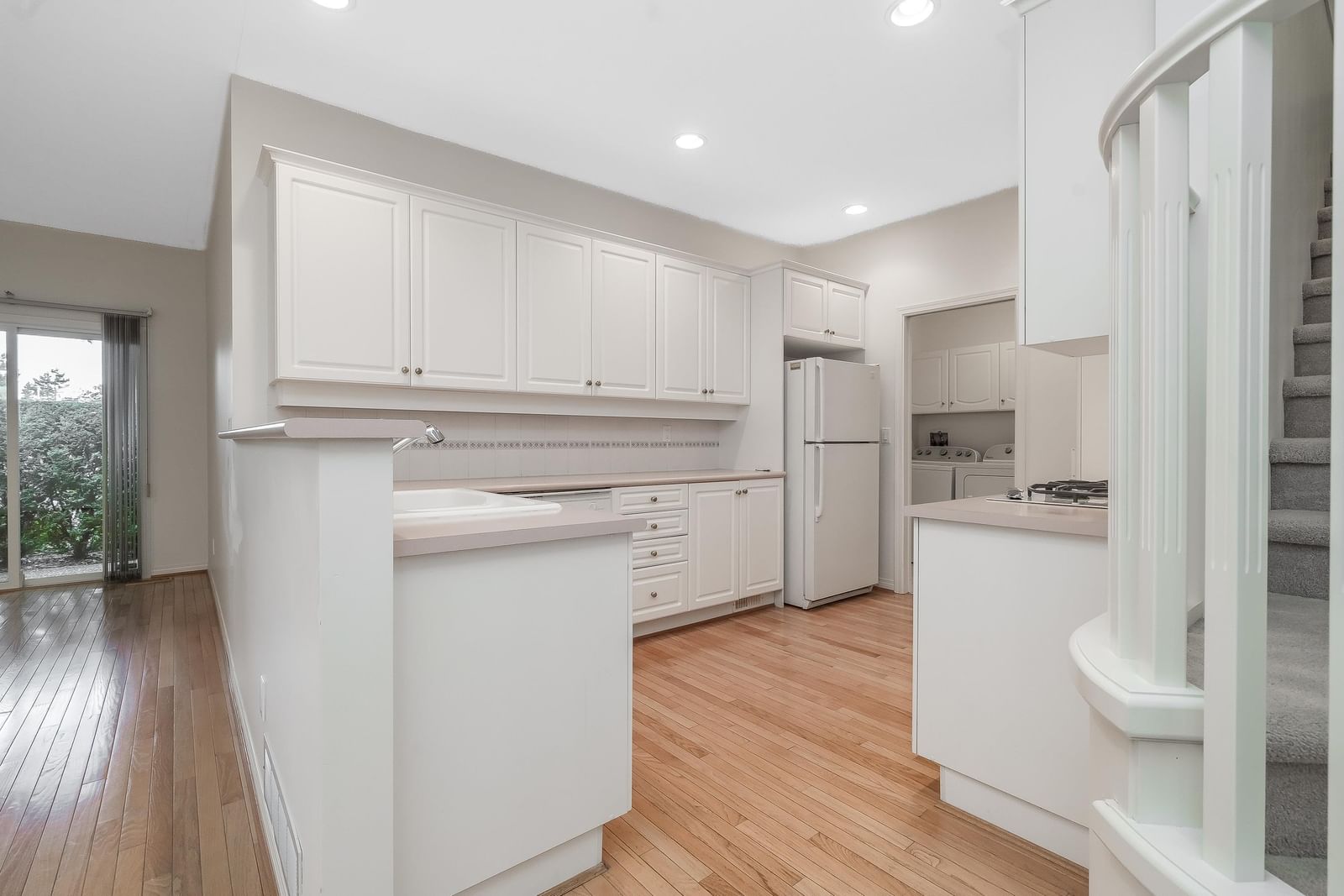 Listing Image 18