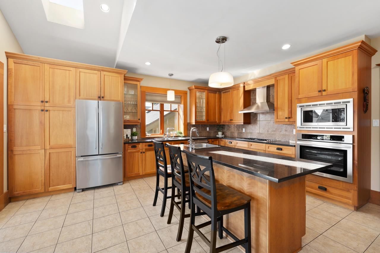 Listing Image 11