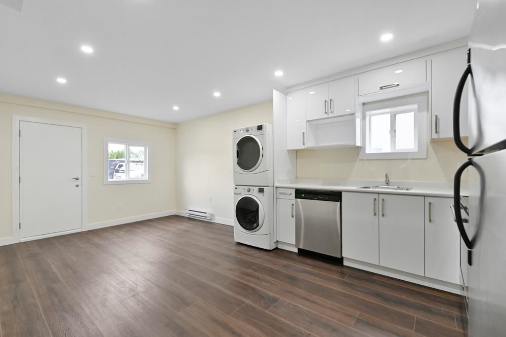Listing Image 16