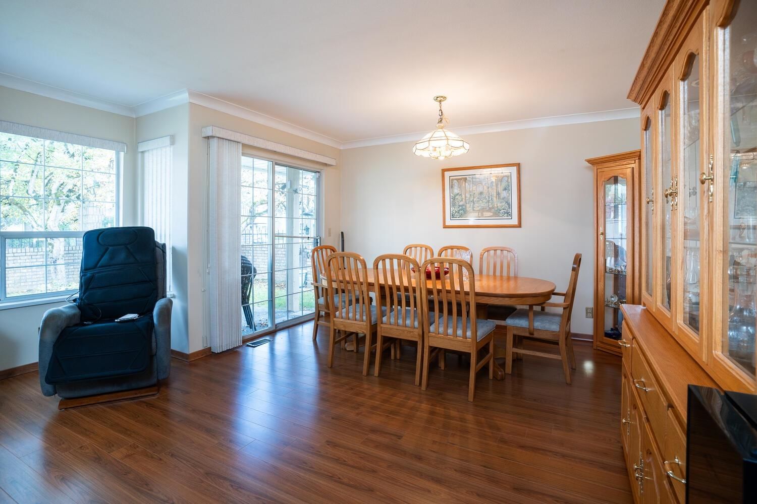 Listing Image 10