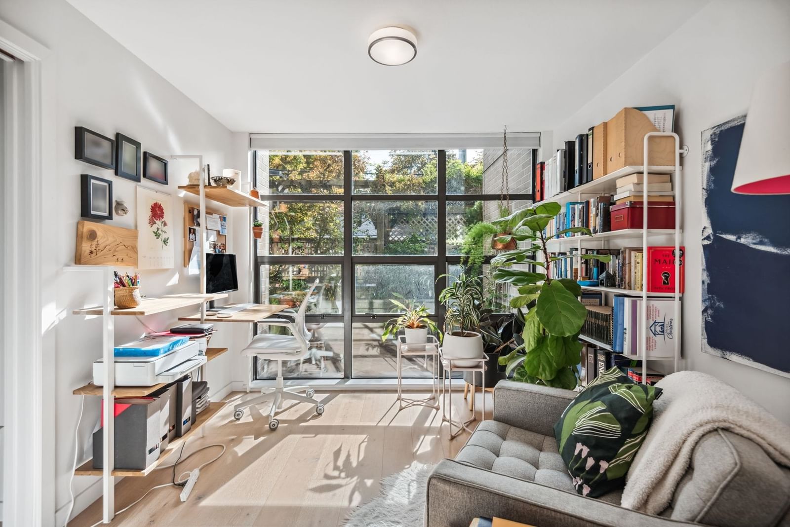 Listing Image 12
