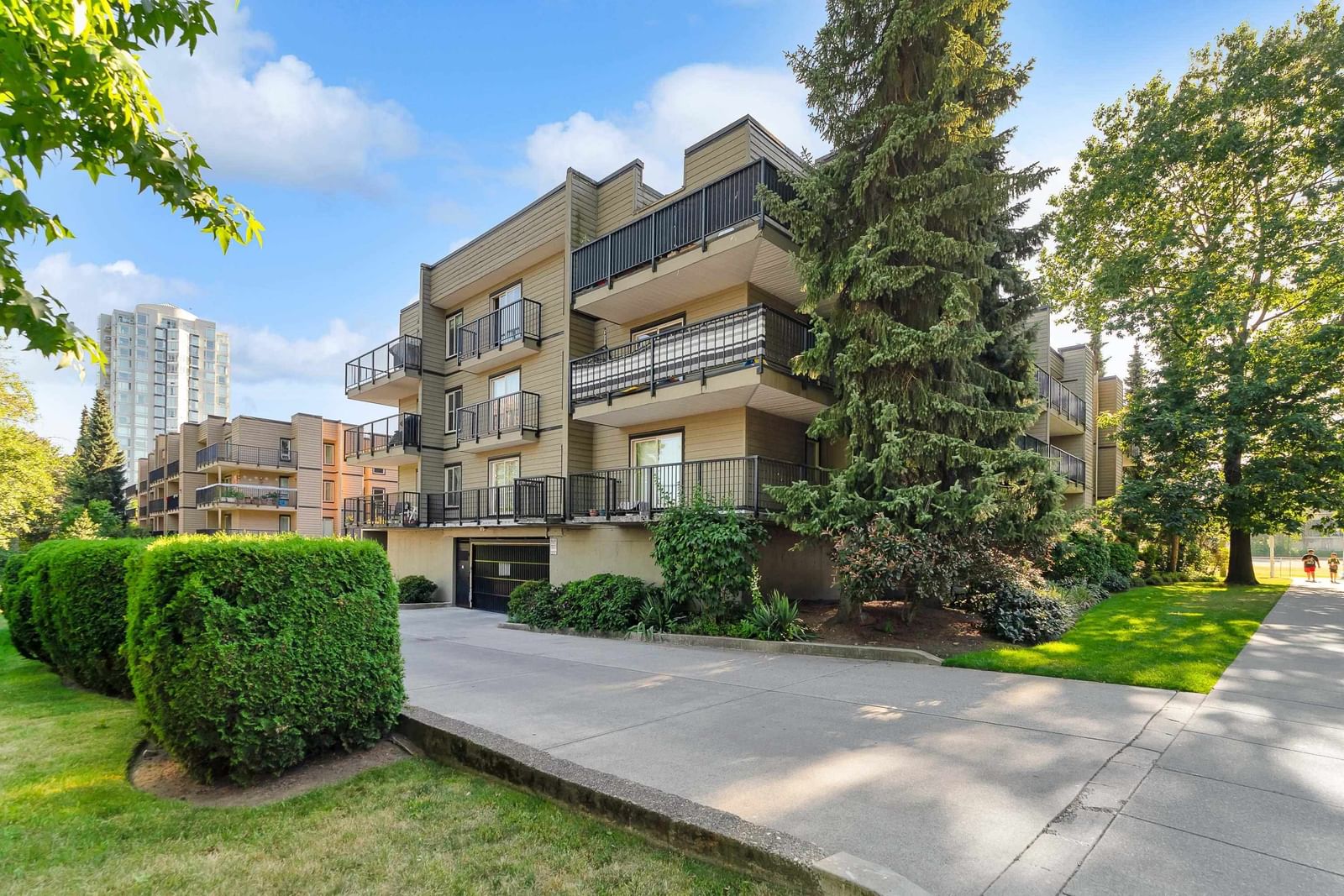 Listing Image 10