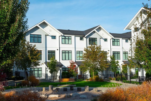 27 - 17557 100 Avenue