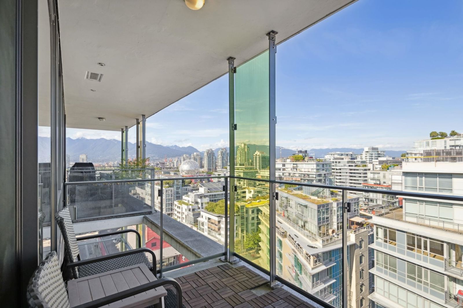 Listing Image 10