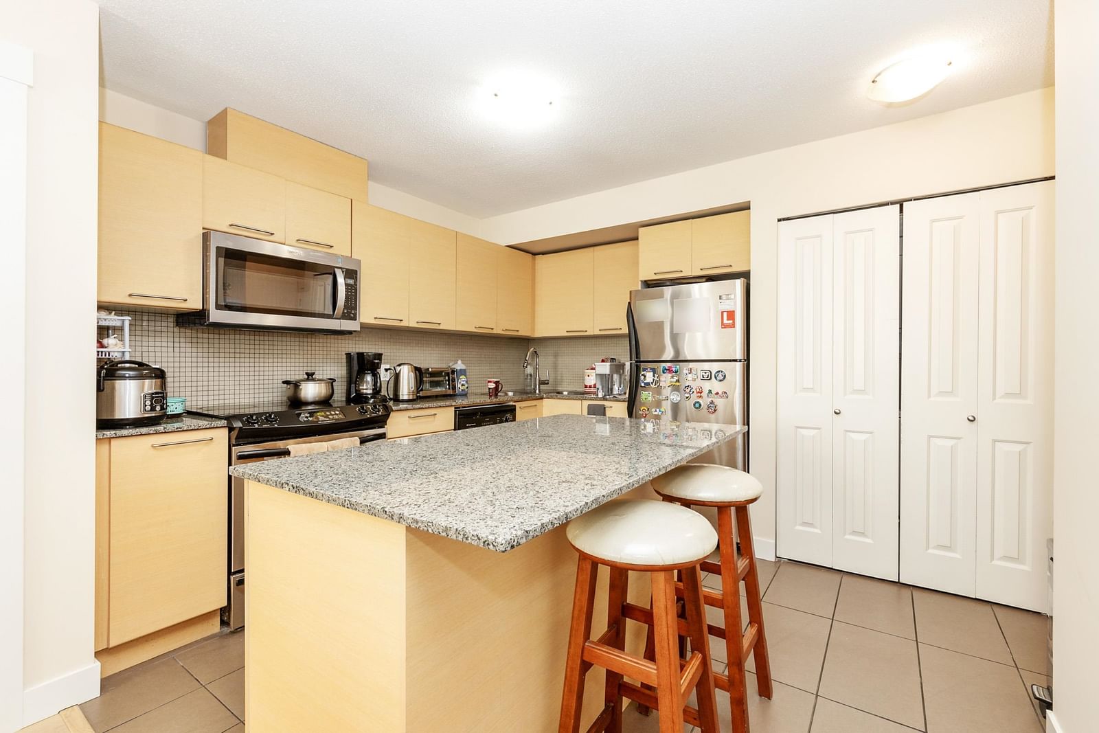 Listing Image 8