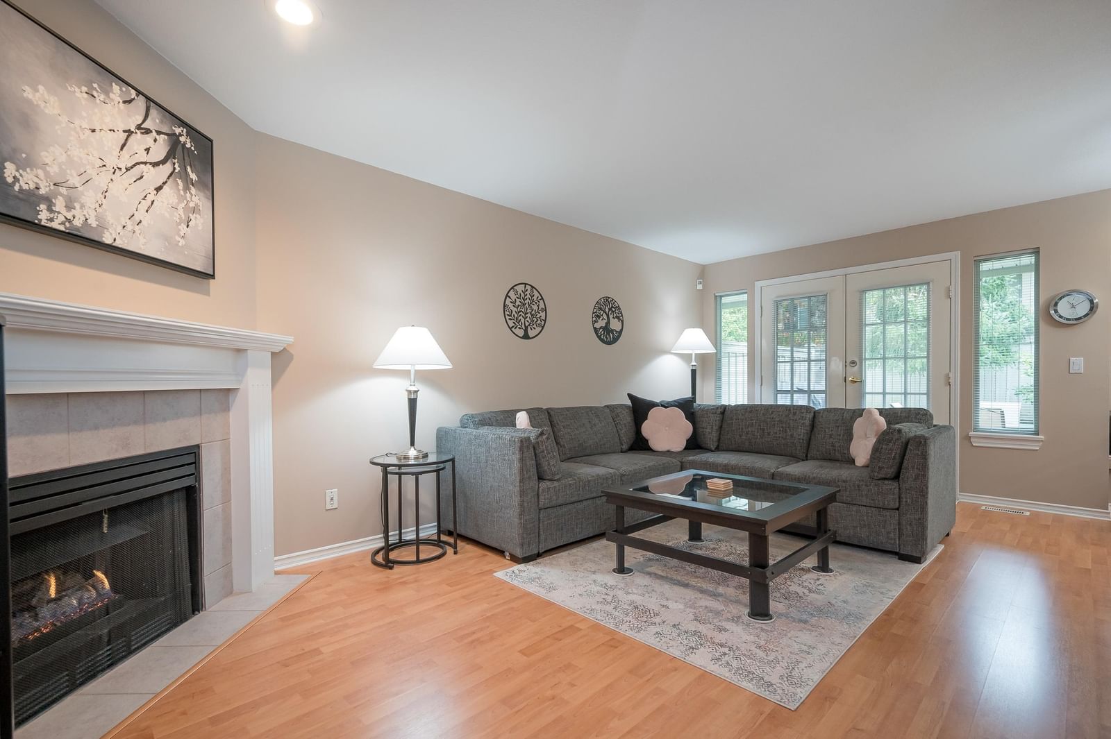 Listing Image 14