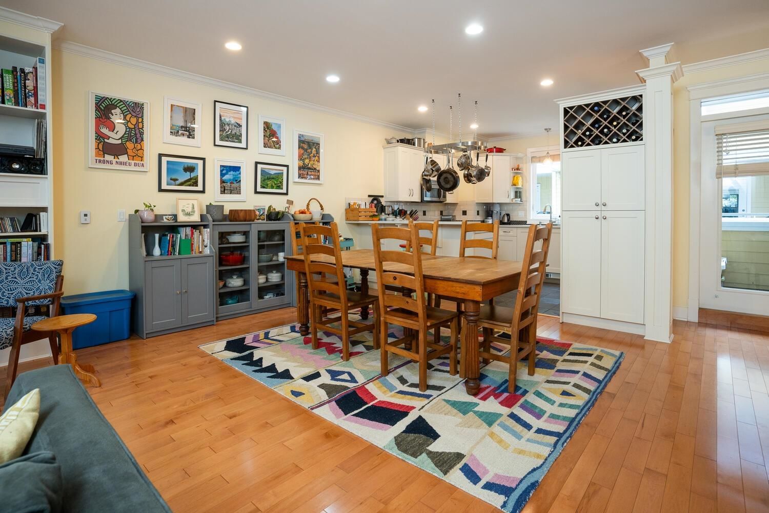 Listing Image 9