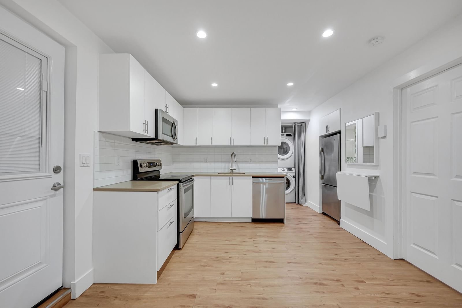 Listing Image 21