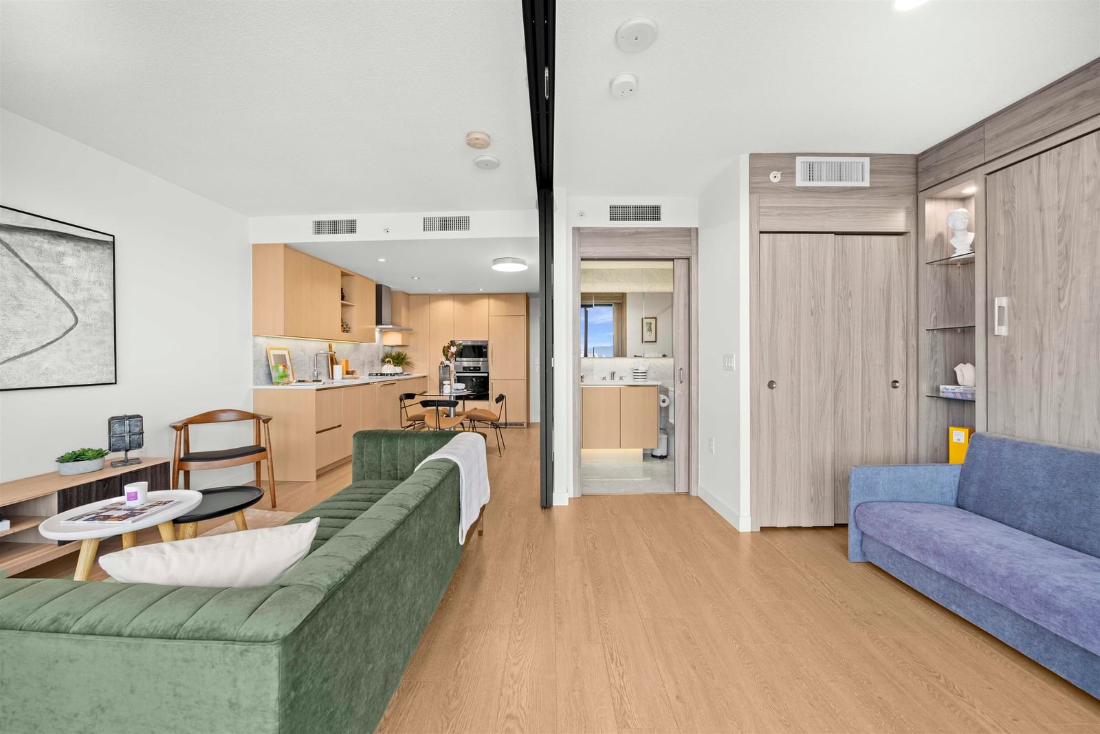 Listing Image 8