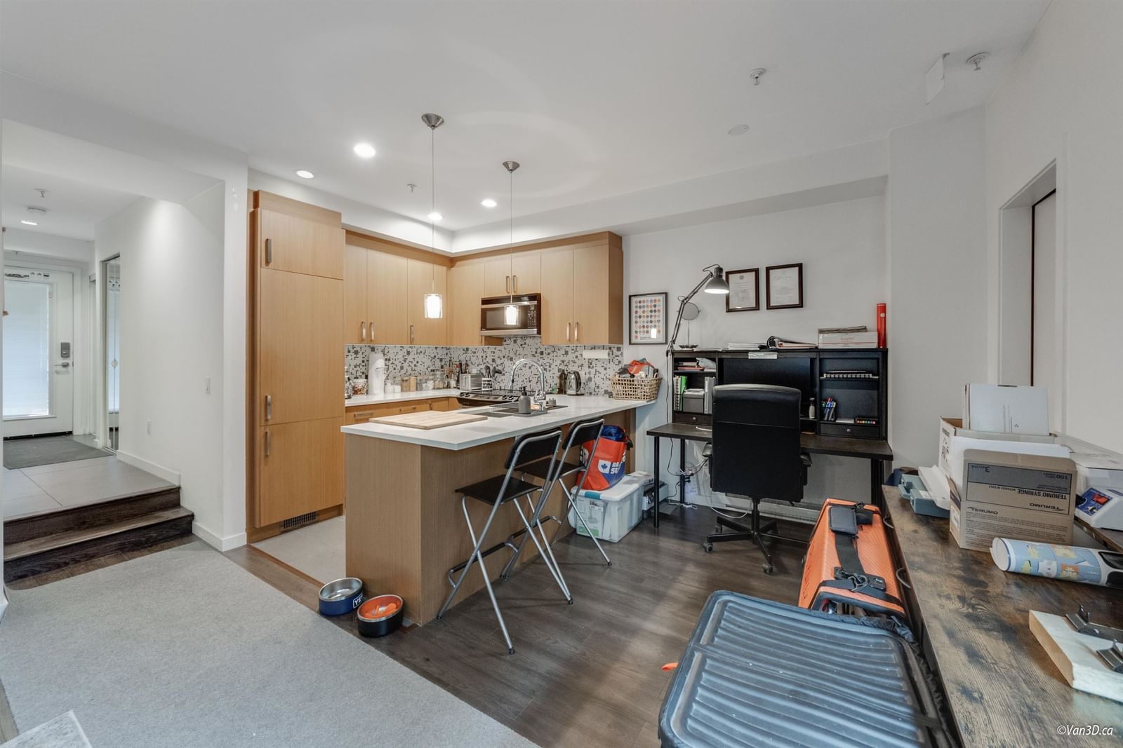 Listing Image 6