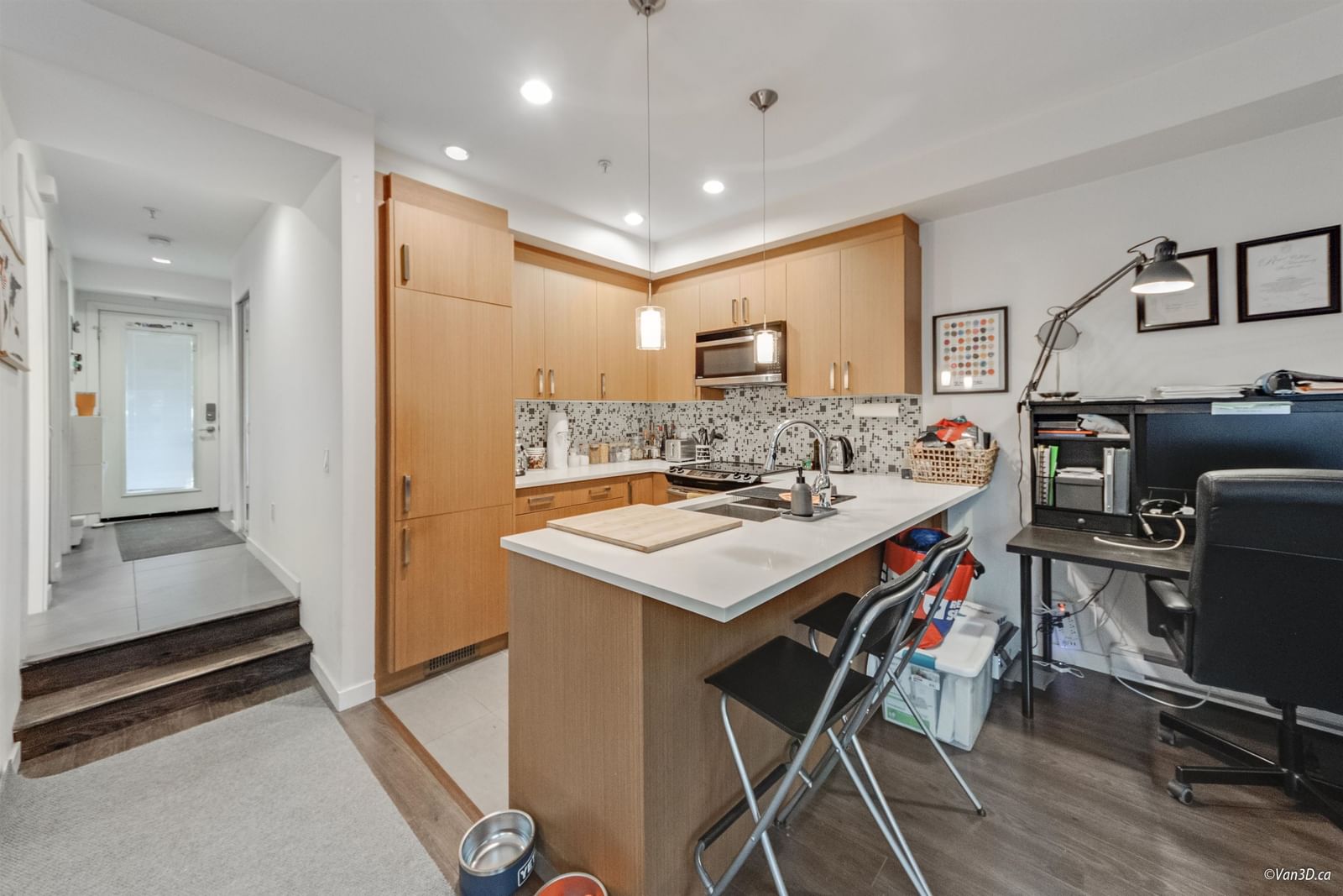 Listing Image 9